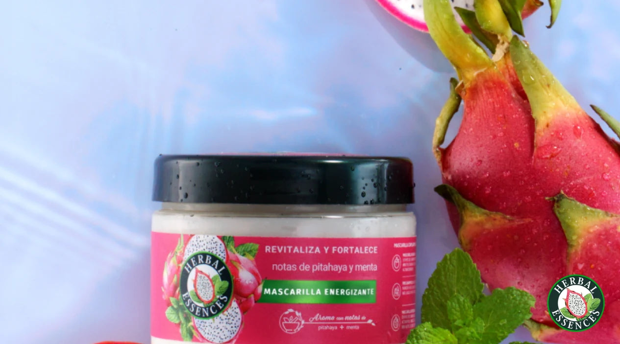 Mascarilla Capilar Herbal Essences Pitahaya y Menta con texto Fórmula Potente 0% Parabenos y Aceites Minerales revitaliza y fortalece tu cabello